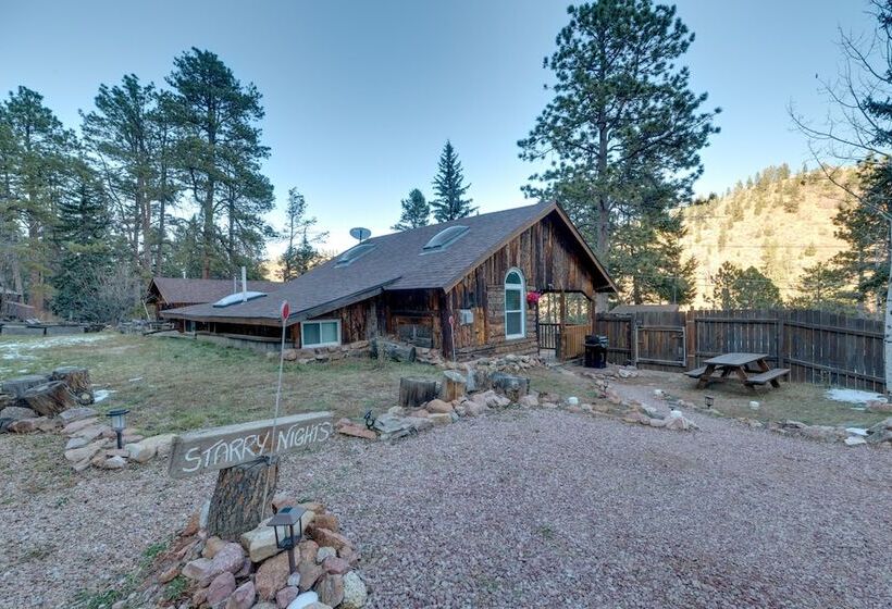 Rustic Log Cabin W/ Studio ~ 5 Mi To Pikes Peak!
