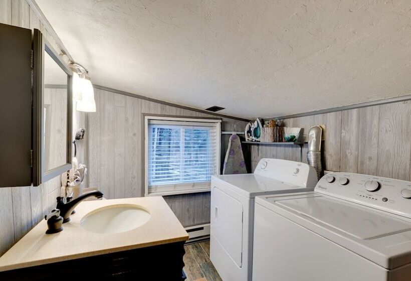 Rustic Log Cabin W/ Studio ~ 5 Mi To Pikes Peak!