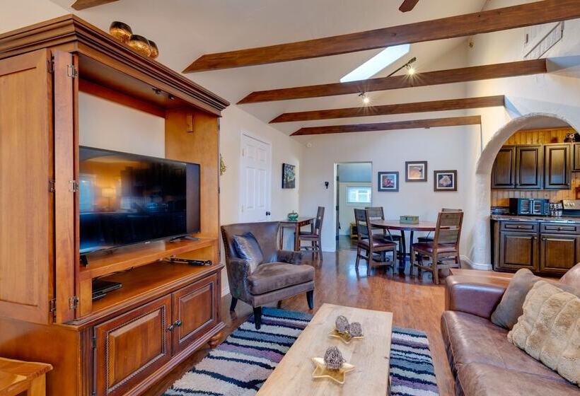 Rustic Log Cabin W/ Studio ~ 5 Mi To Pikes Peak!