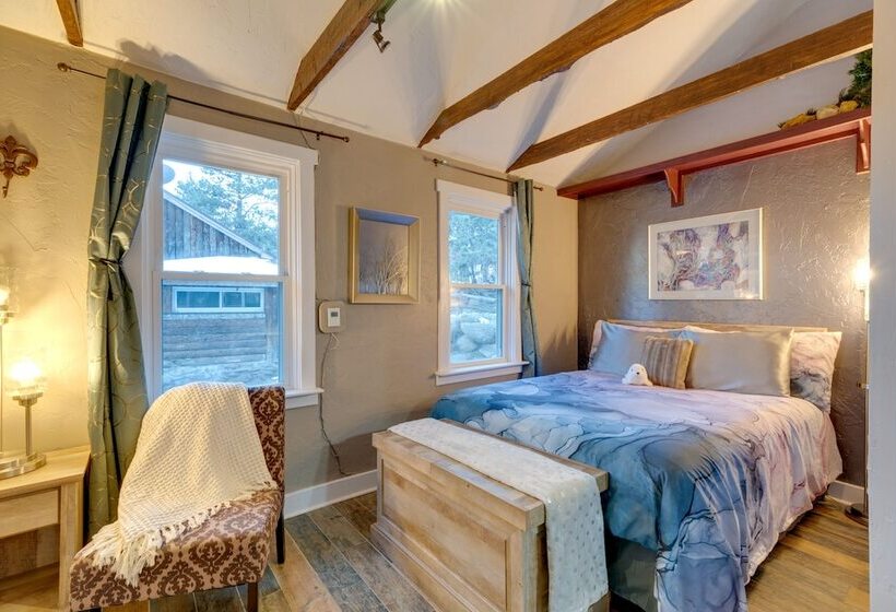 Rustic Log Cabin W/ Studio ~ 5 Mi To Pikes Peak!