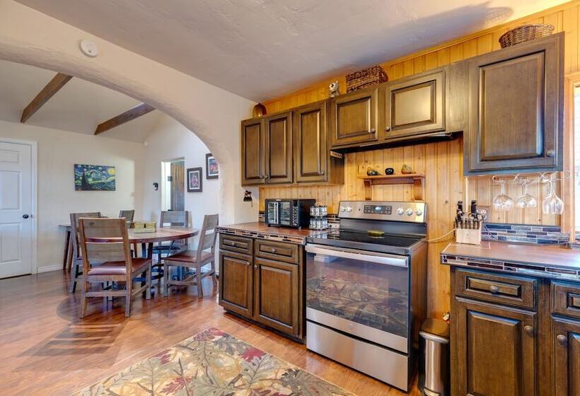 Rustic Log Cabin W/ Studio ~ 5 Mi To Pikes Peak!