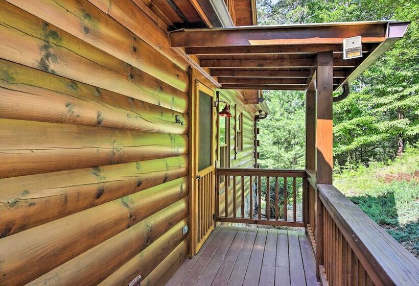 Secluded Blue Ridge Cabin: Walk To Trails!