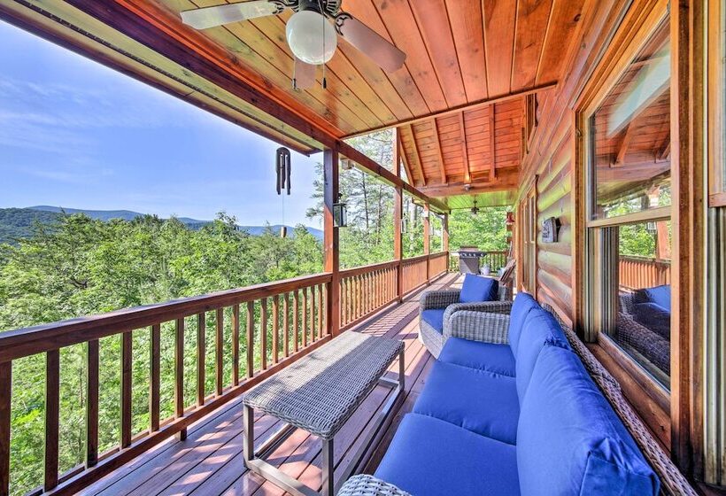 Secluded Blue Ridge Cabin: Walk To Trails!