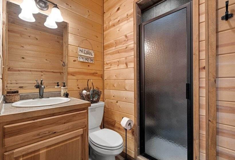 Secluded Blue Ridge Mtn Retreat W/ Indoor Hot Tub