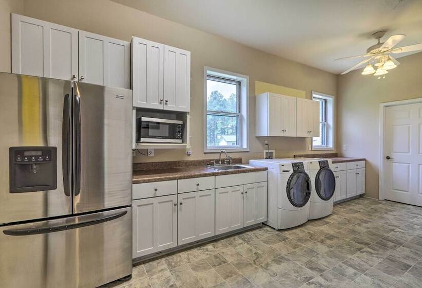 Spacious Elko Home   6 Mi To Georgia Fairgrounds!