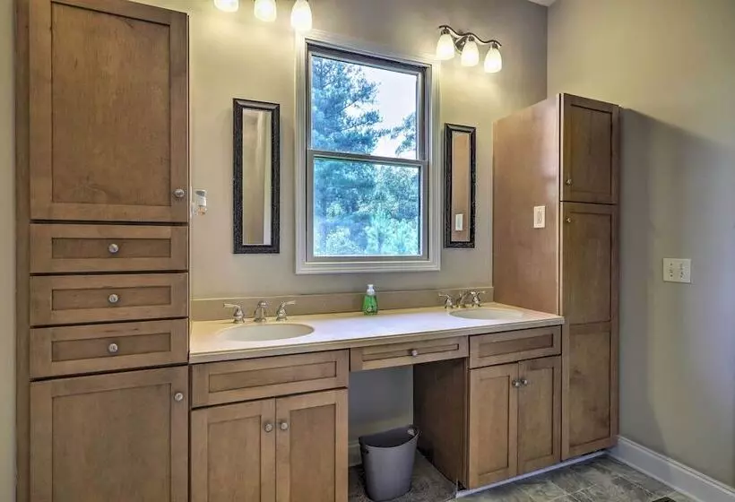 Spacious Elko Home   6 Mi To Georgia Fairgrounds!