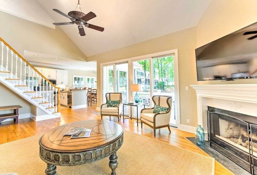 Stunning Lake Oconee Retreat W/ Pool Access!