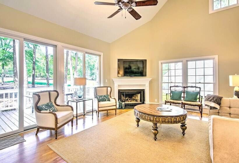 Stunning Lake Oconee Retreat W/ Pool Access!