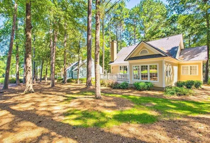 Stunning Lake Oconee Retreat W/ Pool Access!