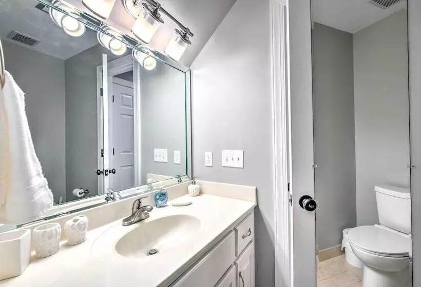 Stunning Lake Oconee Retreat W/ Pool Access!