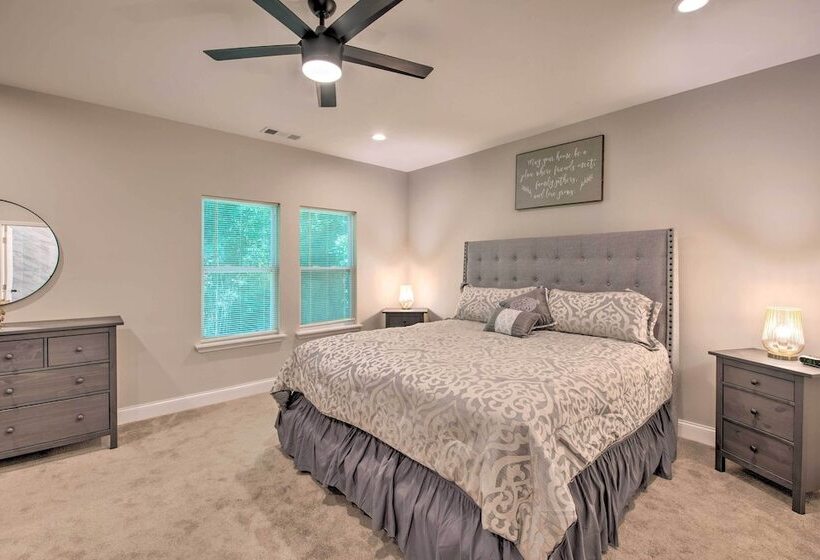 Stylish College Park Home W/ Private Garden!