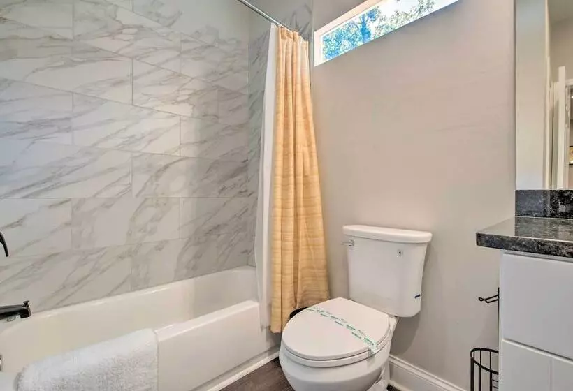 Stylish College Park Home W/ Private Garden!