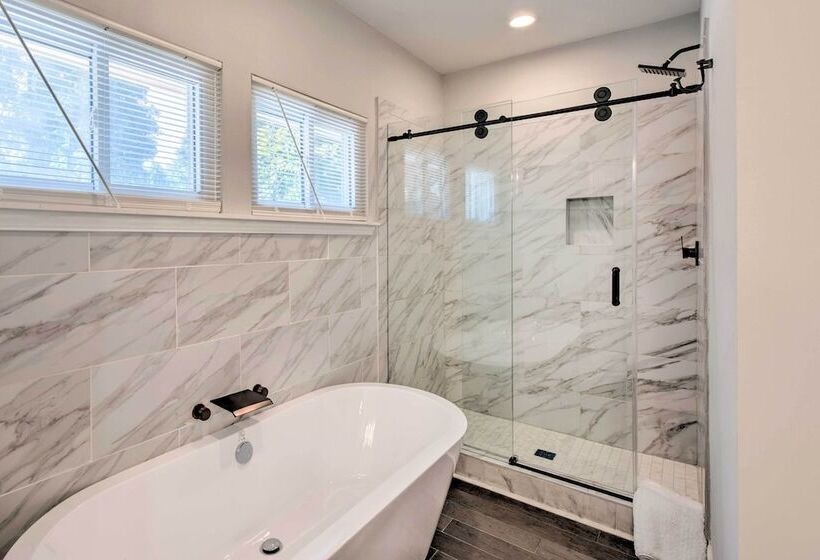 Stylish College Park Home W/ Private Garden!