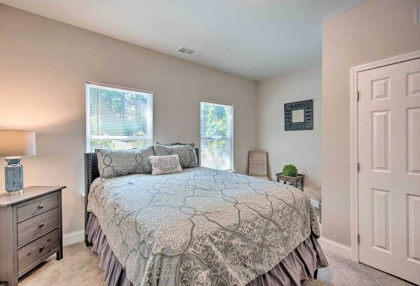 Stylish College Park Home W/ Private Garden!