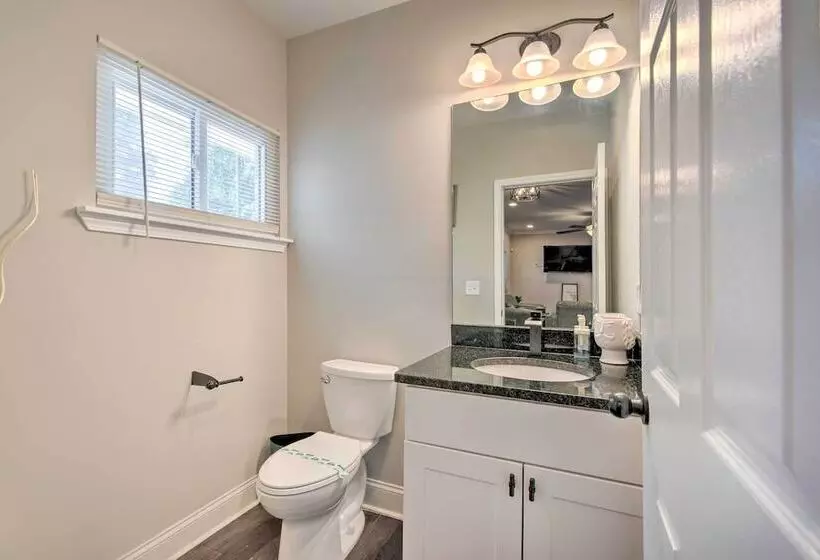 Stylish College Park Home W/ Private Garden!