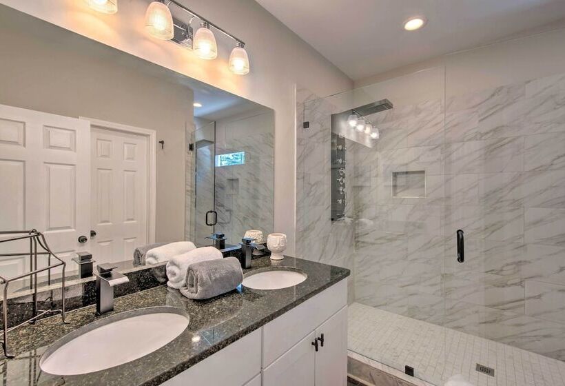 Stylish College Park Home W/ Private Garden!