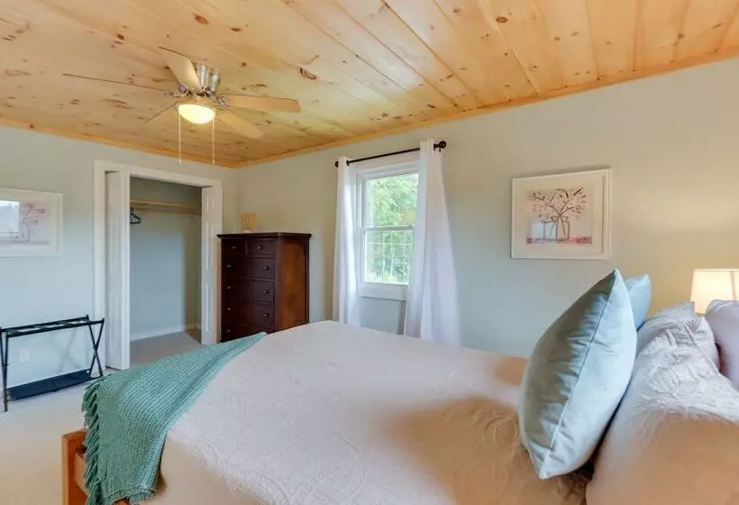 The Sunrise Cottage W/ Hot Tub, 3 Mi To Downtown