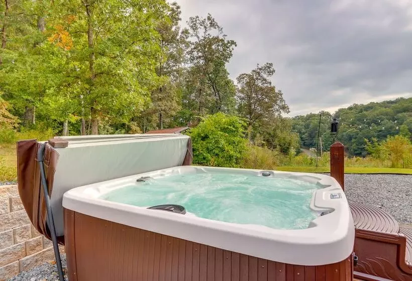 The Sunrise Cottage W/ Hot Tub, 3 Mi To Downtown