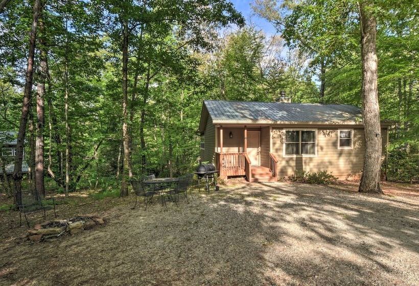 The Wishing Well Cabin W/ Pool Table & Firepit!