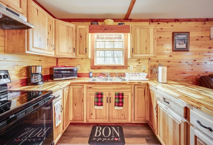 Troy Cabin W/ River Access: Fish, Kayak & More!