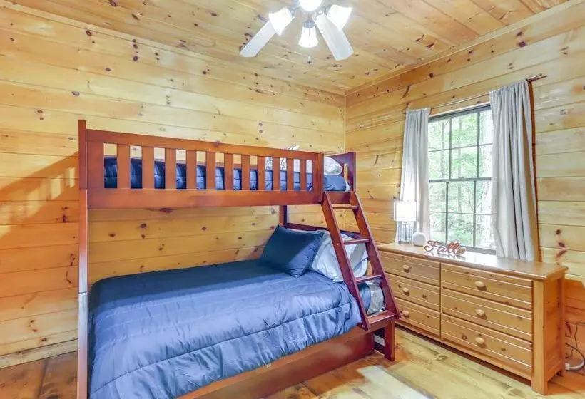 Wooded Blue Ridge Cabin: 2 Decks, Fire Pit!