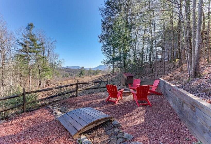 Ellijay Hideaway W/ Hot Tub, Views & Game Room!