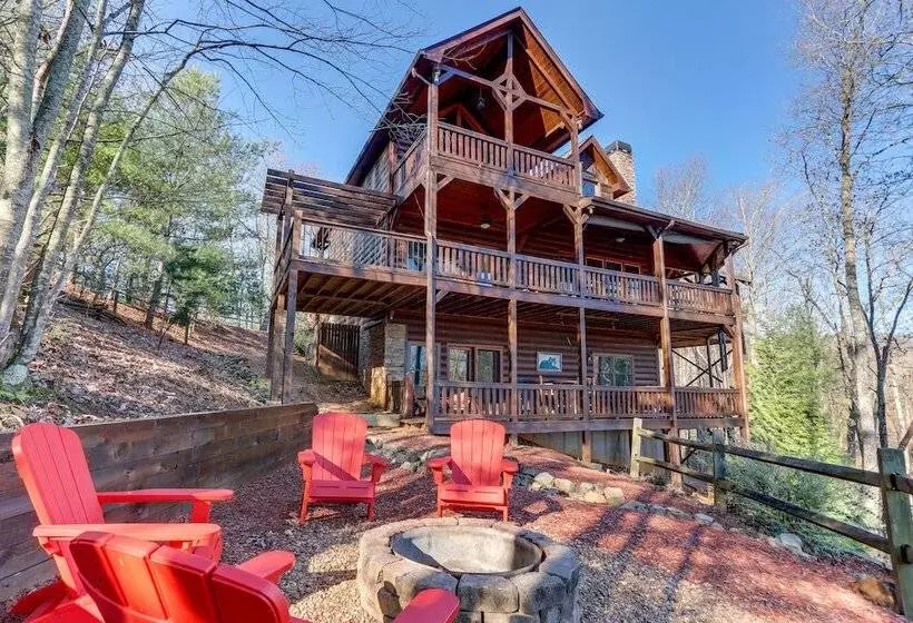Ellijay Hideaway W/ Hot Tub, Views & Game Room!