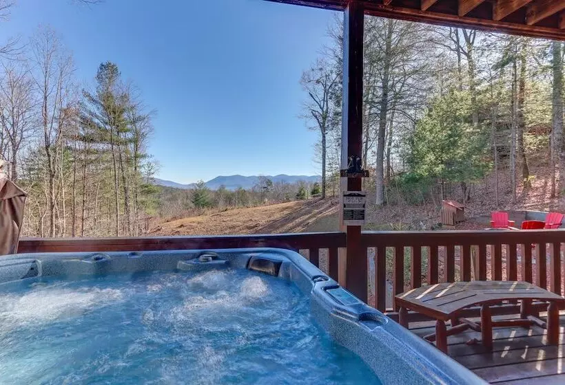 Ellijay Hideaway W/ Hot Tub, Views & Game Room!