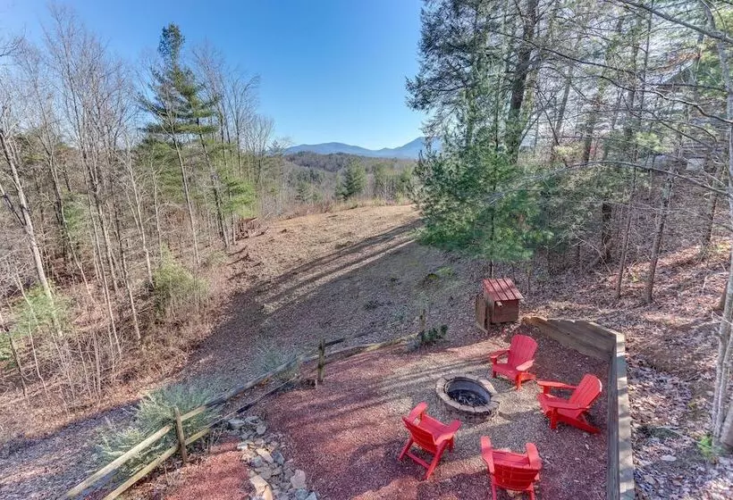 Ellijay Hideaway W/ Hot Tub, Views & Game Room!