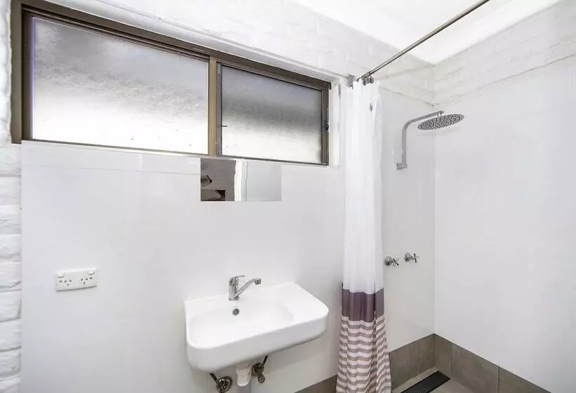 Altamira Along Bakers Creek