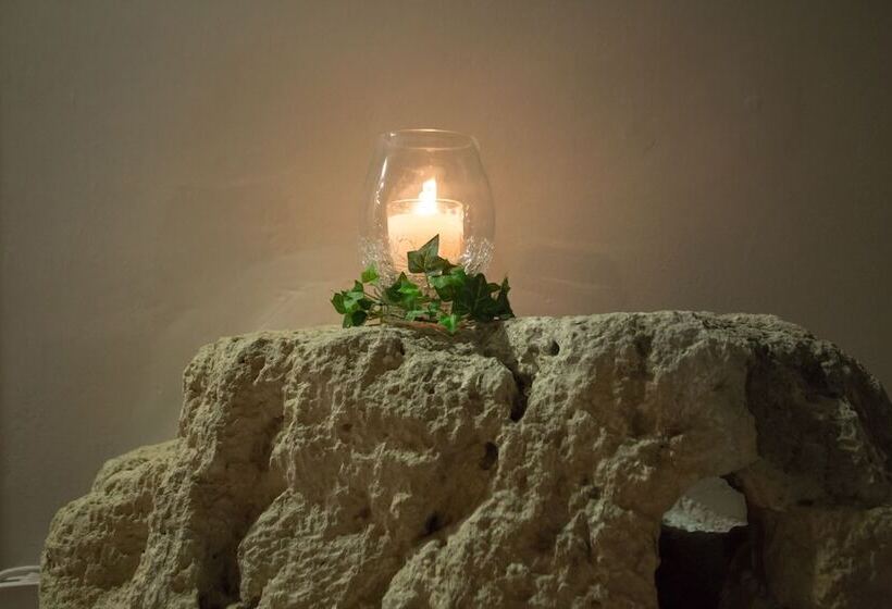 Apollonio Upper View Suites