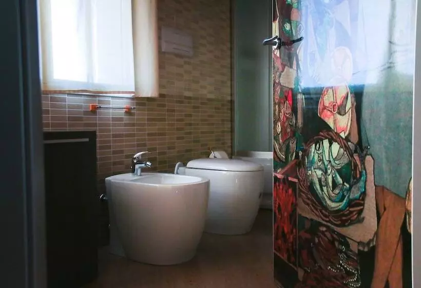 تختخواب و صبحانه Camagna Country House Suite Guttuso