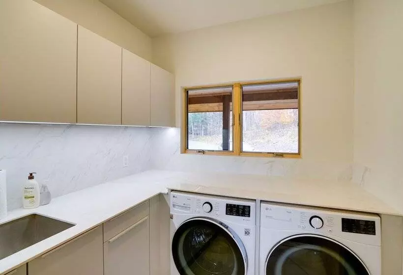 Brand New Luxury Ski Cabin   2 Mi To Windham Mtn!