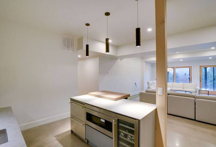 Brand New Luxury Ski Cabin 2 Mi To Windham Mtn!