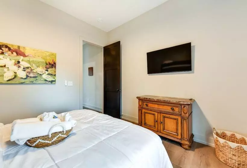 Bright Mooresville Retreat, Steps To Lake Norman!