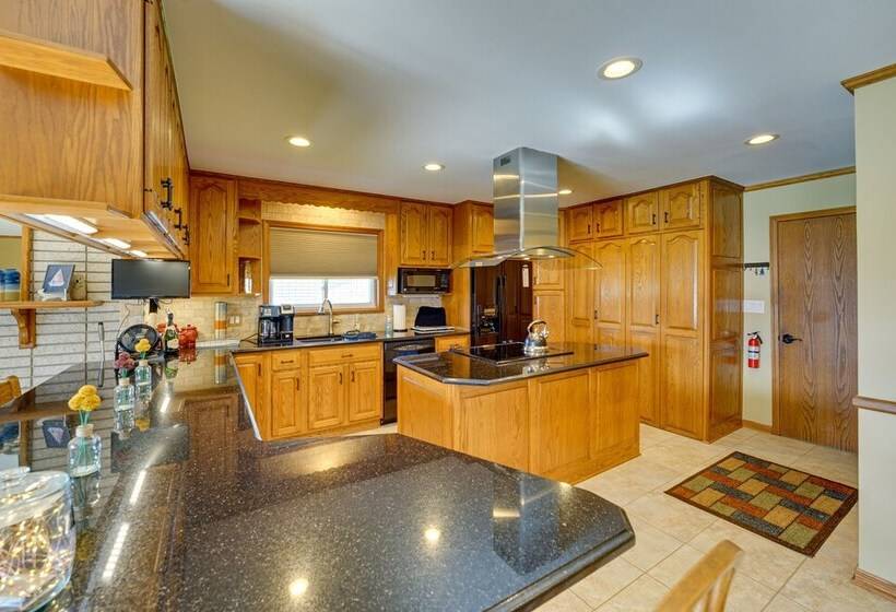 Canal Front Clay Township Gem: Boat & Jet Ski Lift