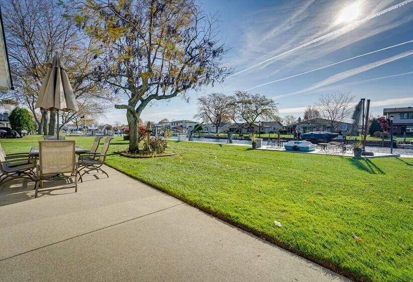 Canal Front Clay Township Gem: Boat & Jet Ski Lift