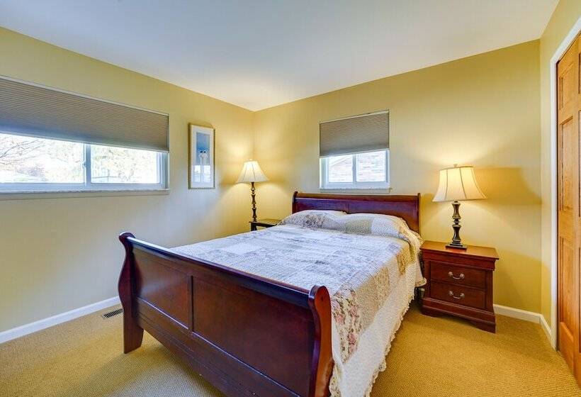 Canal Front Clay Township Gem: Boat & Jet Ski Lift