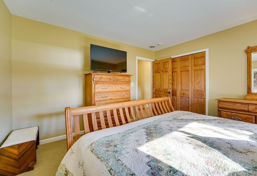 Canal Front Clay Township Gem: Boat & Jet Ski Lift