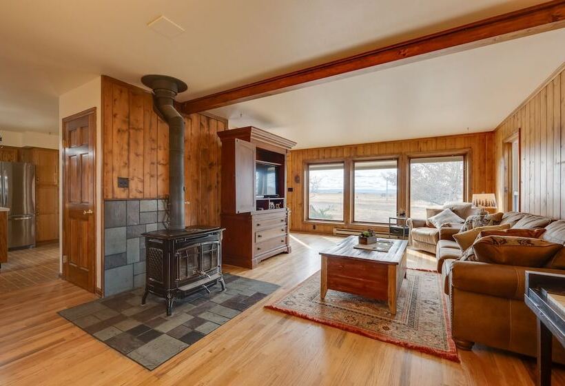 Charming Country Home In Laramie 4 Mi To Uw!