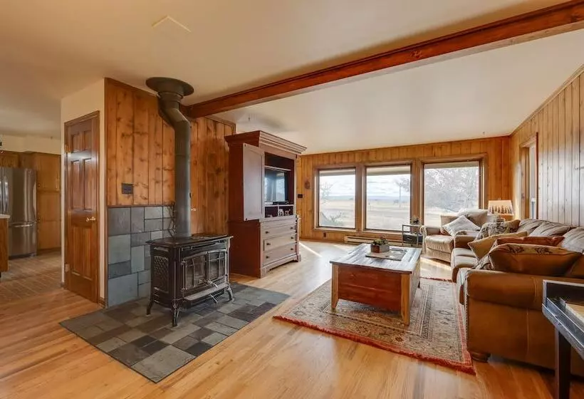 Charming Country Home In Laramie   4 Mi To Uw!