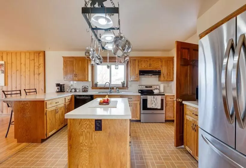 Charming Country Home In Laramie   4 Mi To Uw!