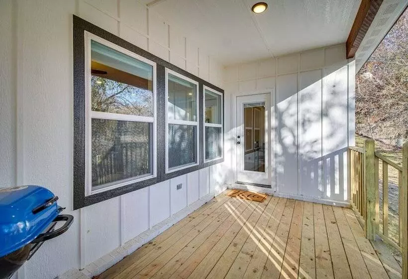 Charming Grove Home W/ Deck Near Grand Lake!