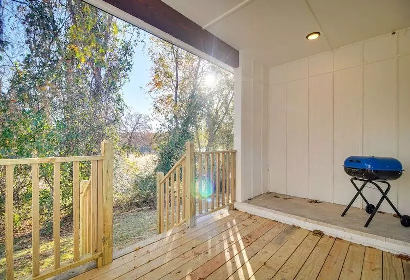 Charming Grove Home W/ Deck Near Grand Lake!