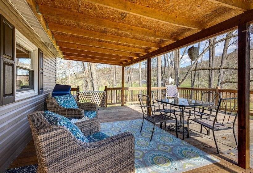 Cozy Huntingdon Escape: 19 Mi To Penn State Univ!