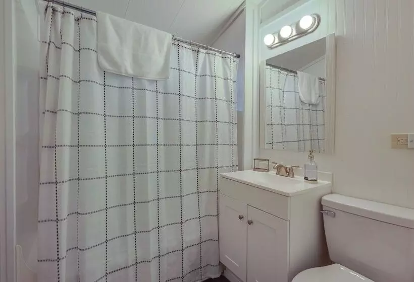 Cozy Huntingdon Escape: 19 Mi To Penn State Univ!