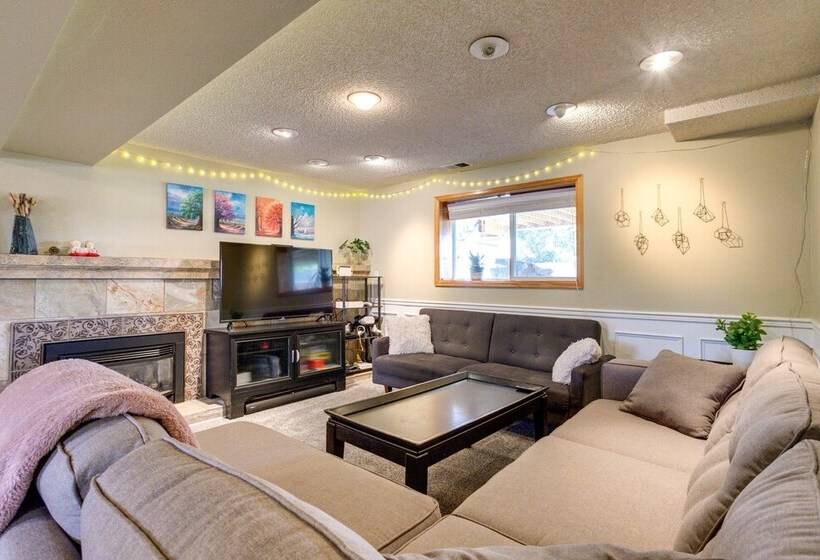 Furnished Deck + Fire Pit: Thornton Family Retreat