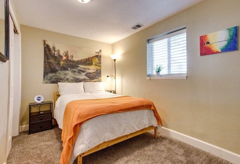 Furnished Deck + Fire Pit: Thornton Family Retreat