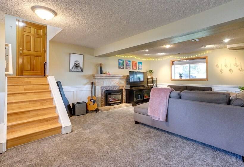 Furnished Deck + Fire Pit: Thornton Family Retreat