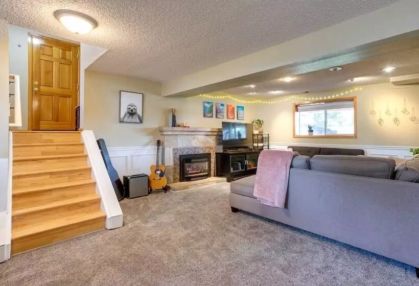 Furnished Deck + Fire Pit: Thornton Family Retreat